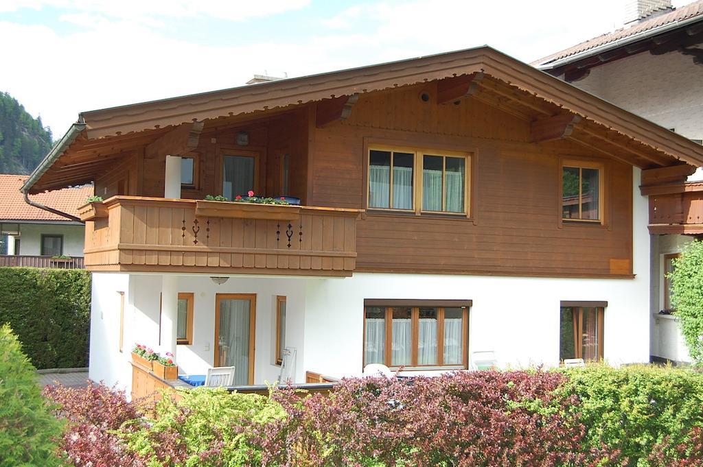 Ferienwohnung Landhaus Alpenrose Mayrhofen Exterior foto
