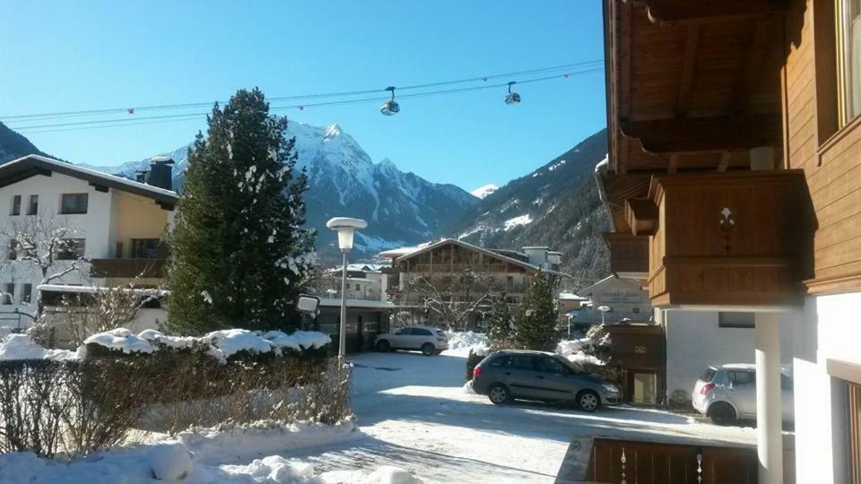 Ferienwohnung Landhaus Alpenrose Mayrhofen Exterior foto