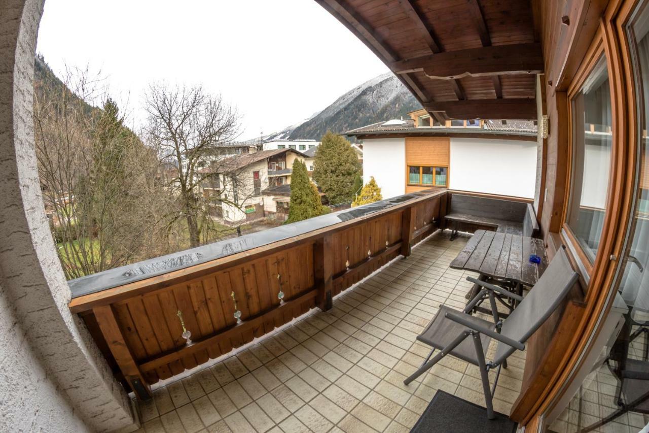 Ferienwohnung Landhaus Alpenrose Mayrhofen Exterior foto